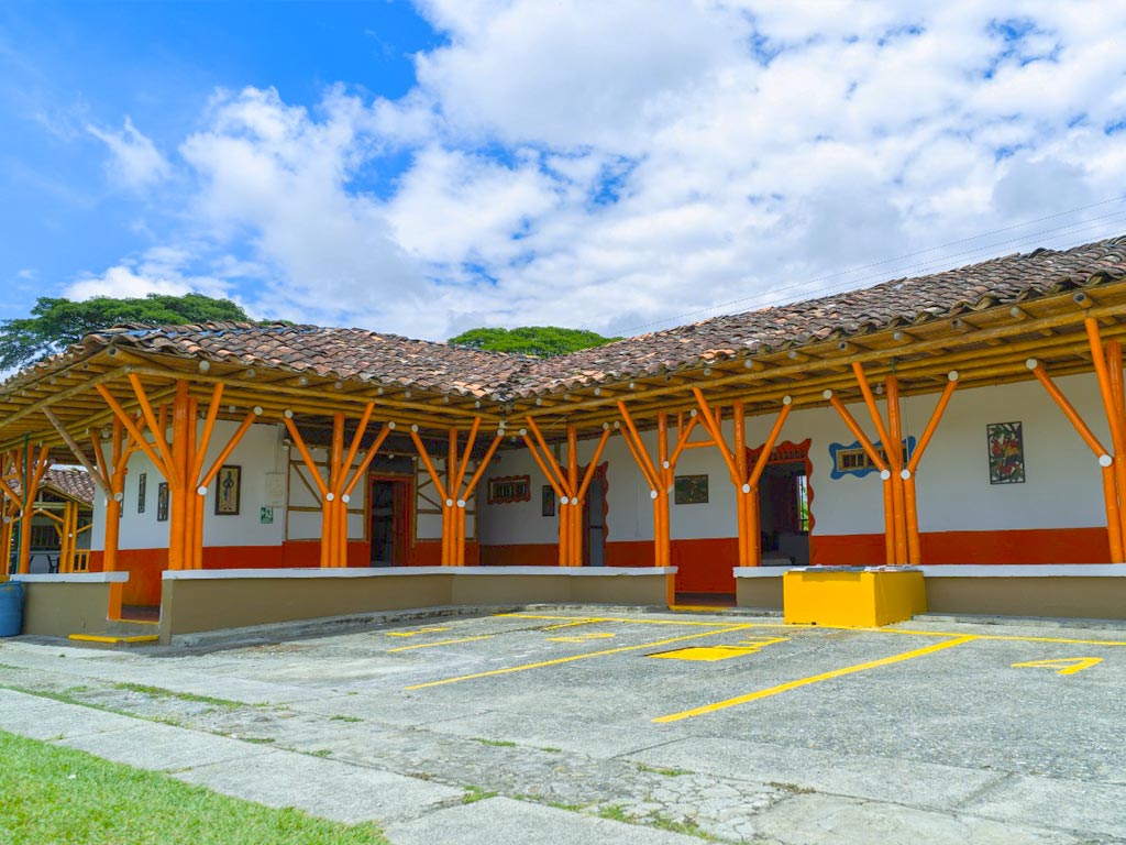 detur, de tur, detur finca hotel shalom la dorada, eje cafetero, montenegro, la tebaida, fincas, quindío fincas, fincas, turismo, descanzo, vacaciones, finca hotel
