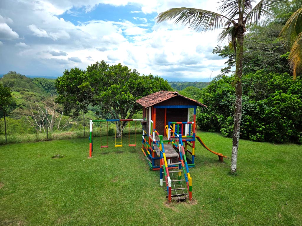 detur, de tur, detur fincas fincas en Montenegro, fincas en alquiler Montenegro, alquiler de fincas en Montenegro, fincas turísticas en Montenegro, finca vacacional Montenegro, finca campestre Montenegro, fincas en el eje cafetero