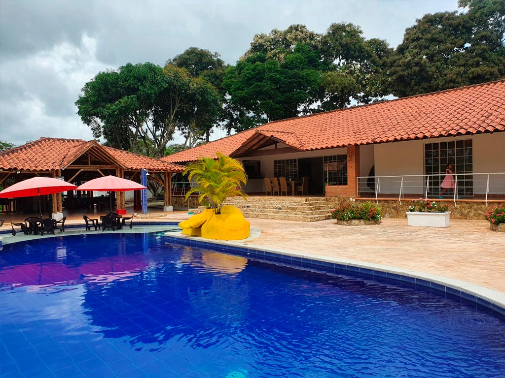 detur, de tur, detur fincas fincas en Montenegro, fincas en alquiler Montenegro, alquiler de fincas en Montenegro, fincas turísticas en Montenegro, finca vacacional Montenegro, finca campestre Montenegro, fincas en el eje cafetero