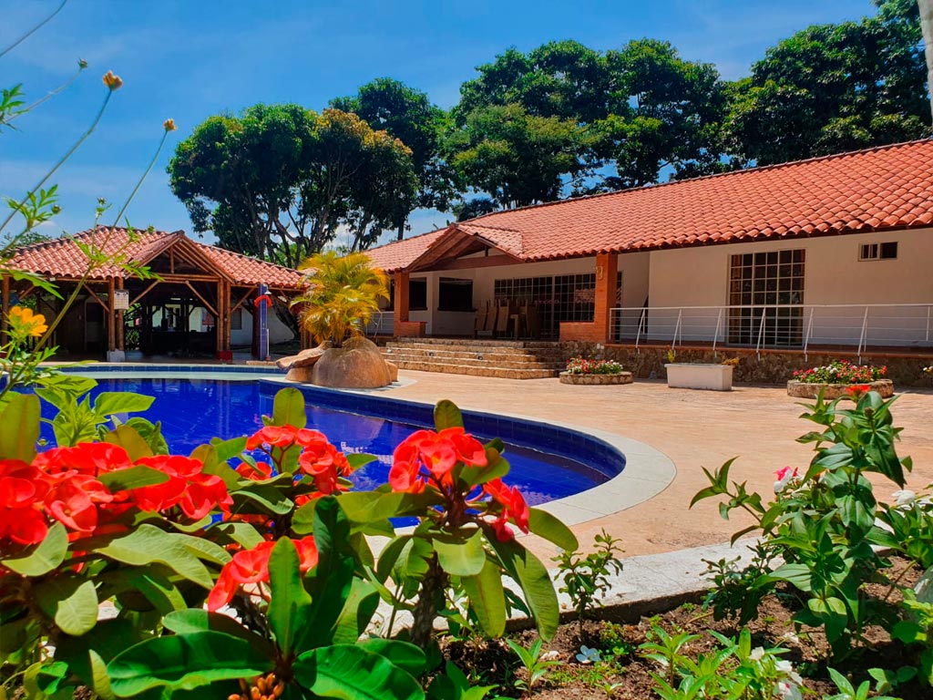 detur, de tur, detur fincas fincas en Montenegro, fincas en alquiler Montenegro, alquiler de fincas en Montenegro, fincas turísticas en Montenegro, finca vacacional Montenegro, finca campestre Montenegro, fincas en el eje cafetero